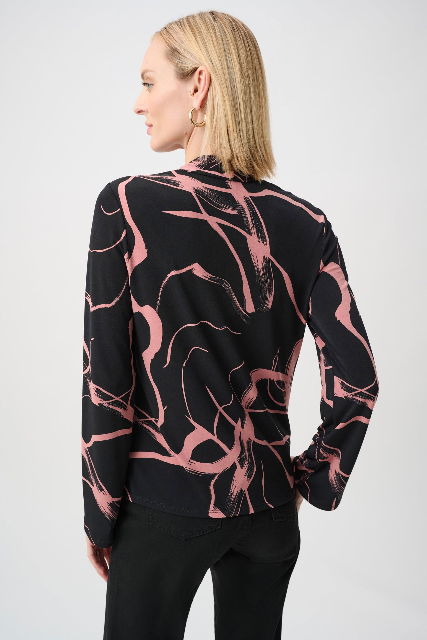 Silky Knit Abstract Print Straight Top. Style JR263166