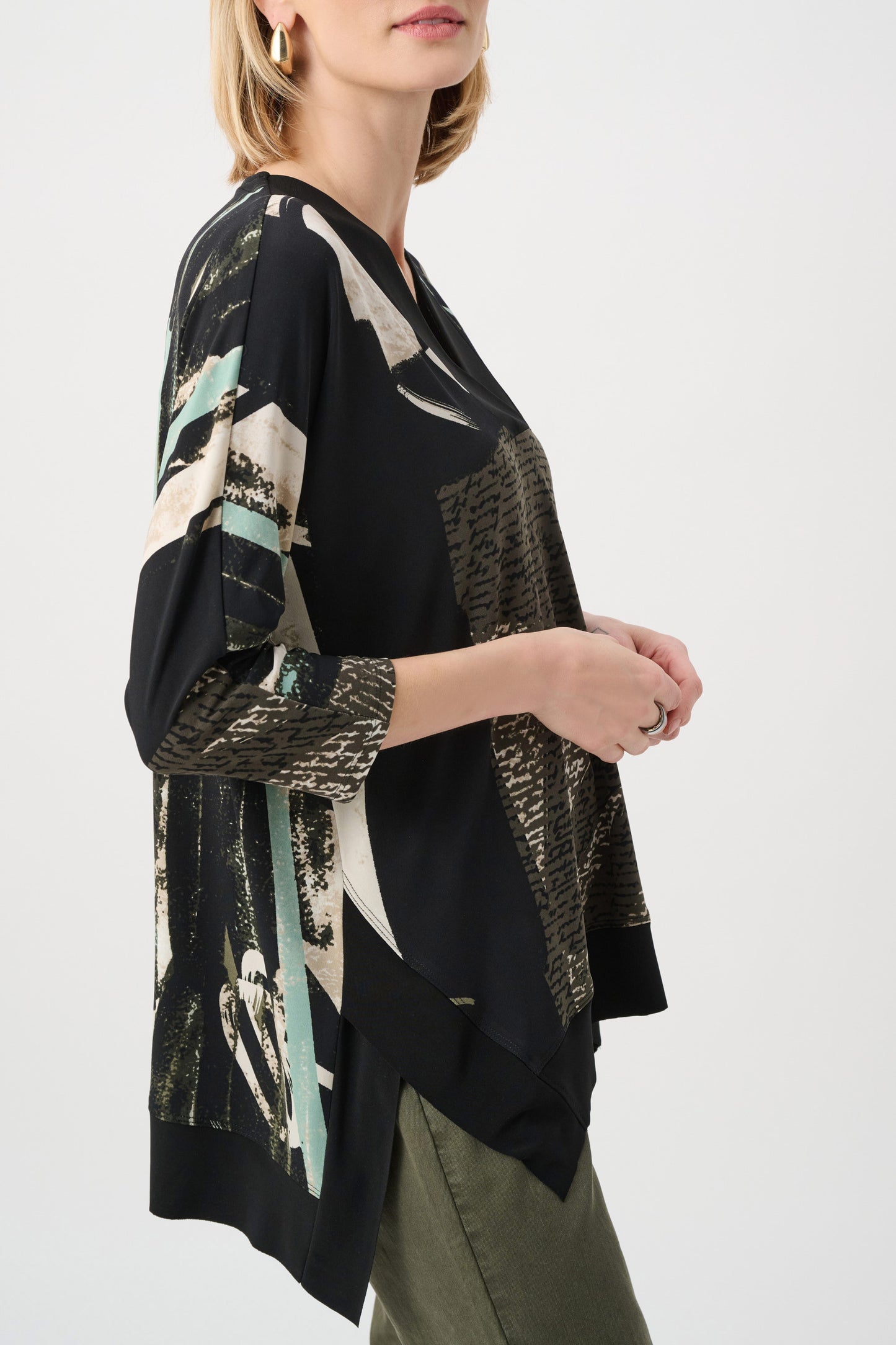 Silky Knit Abstract Print Boxy Tunic. Style JR263224