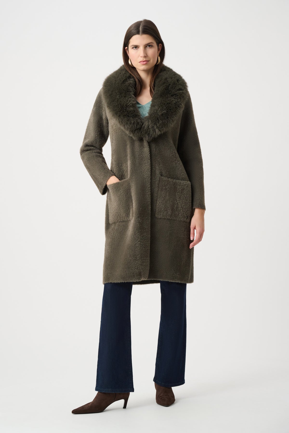 Detachable Faux Fur Collar Long Knitted Coat. Style JR263973
