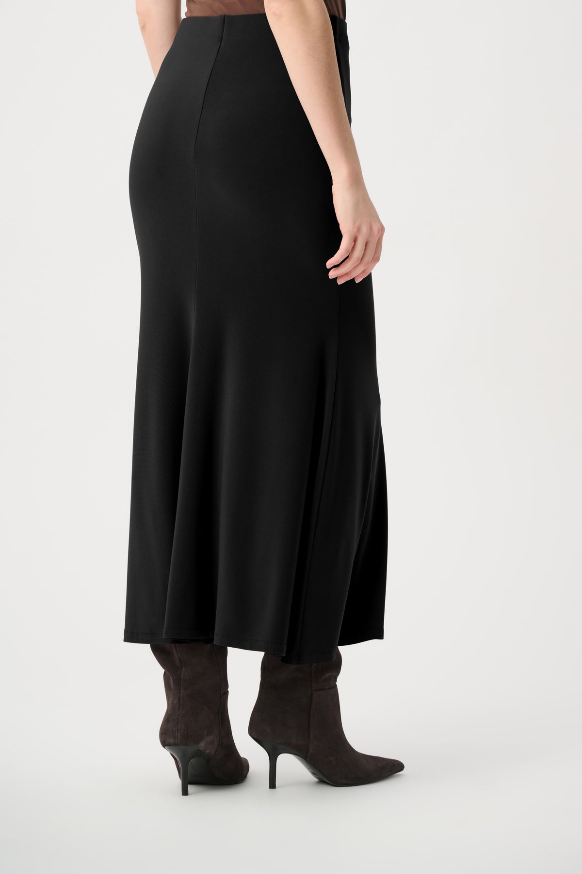 Elastic Waist Flowy Trumpet Skirt. Style JR264056