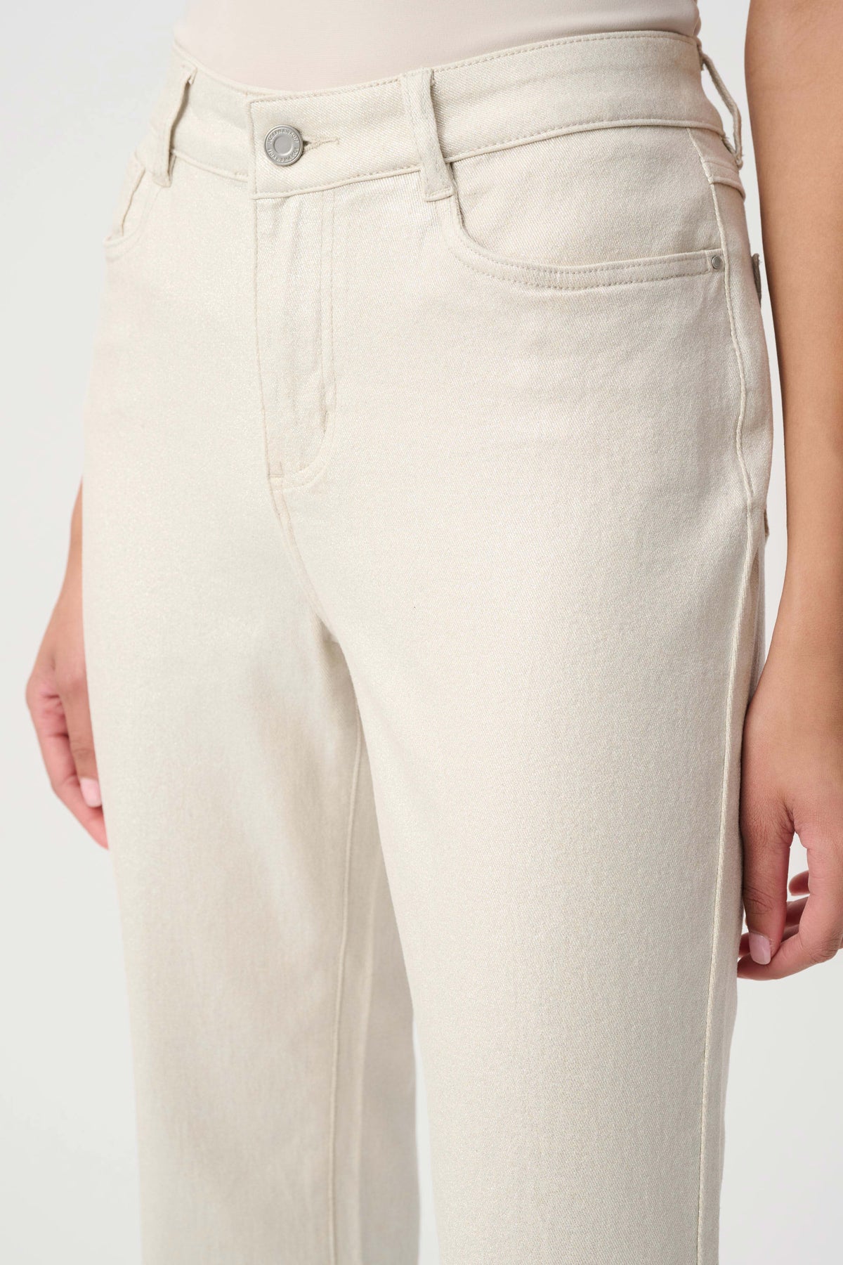 Classic Straight Leg Metallic Jeans. Style JR264913