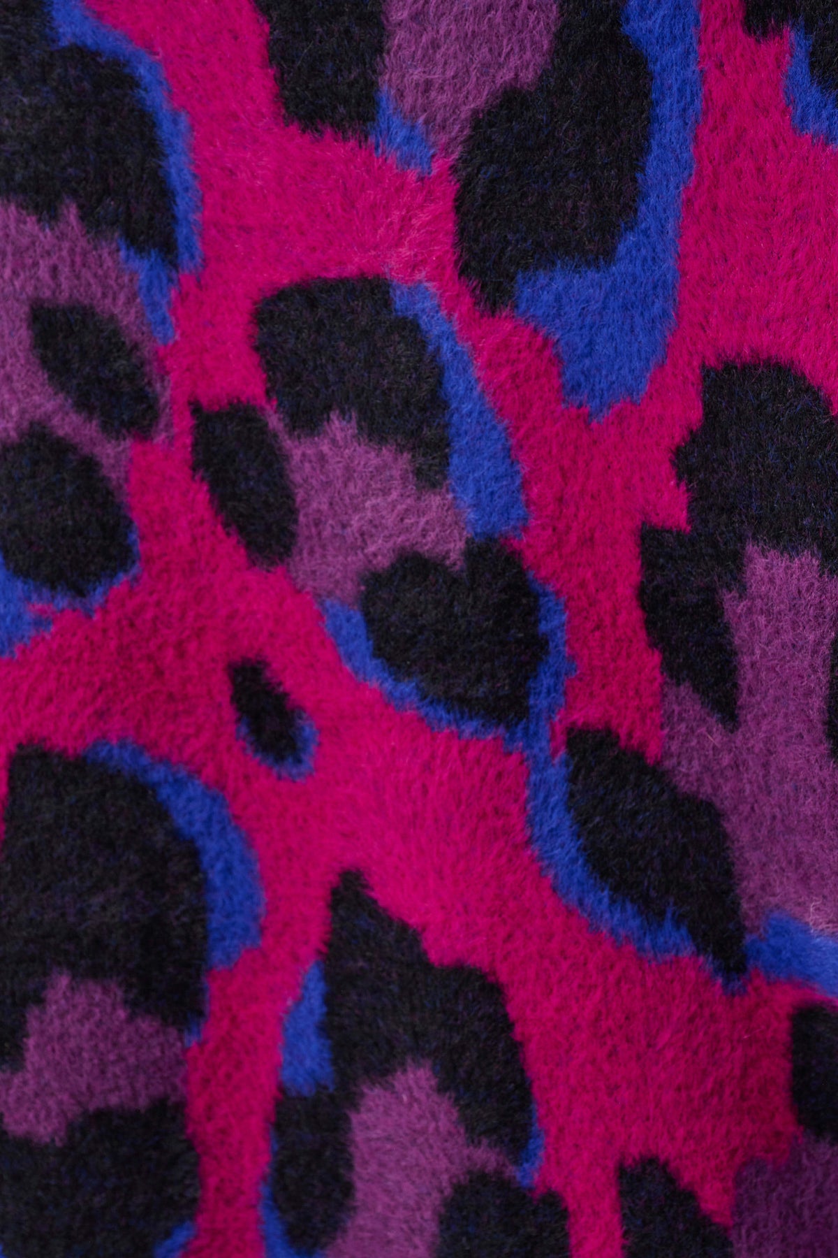Fuzzy Animal Print Coat. Style JR264922