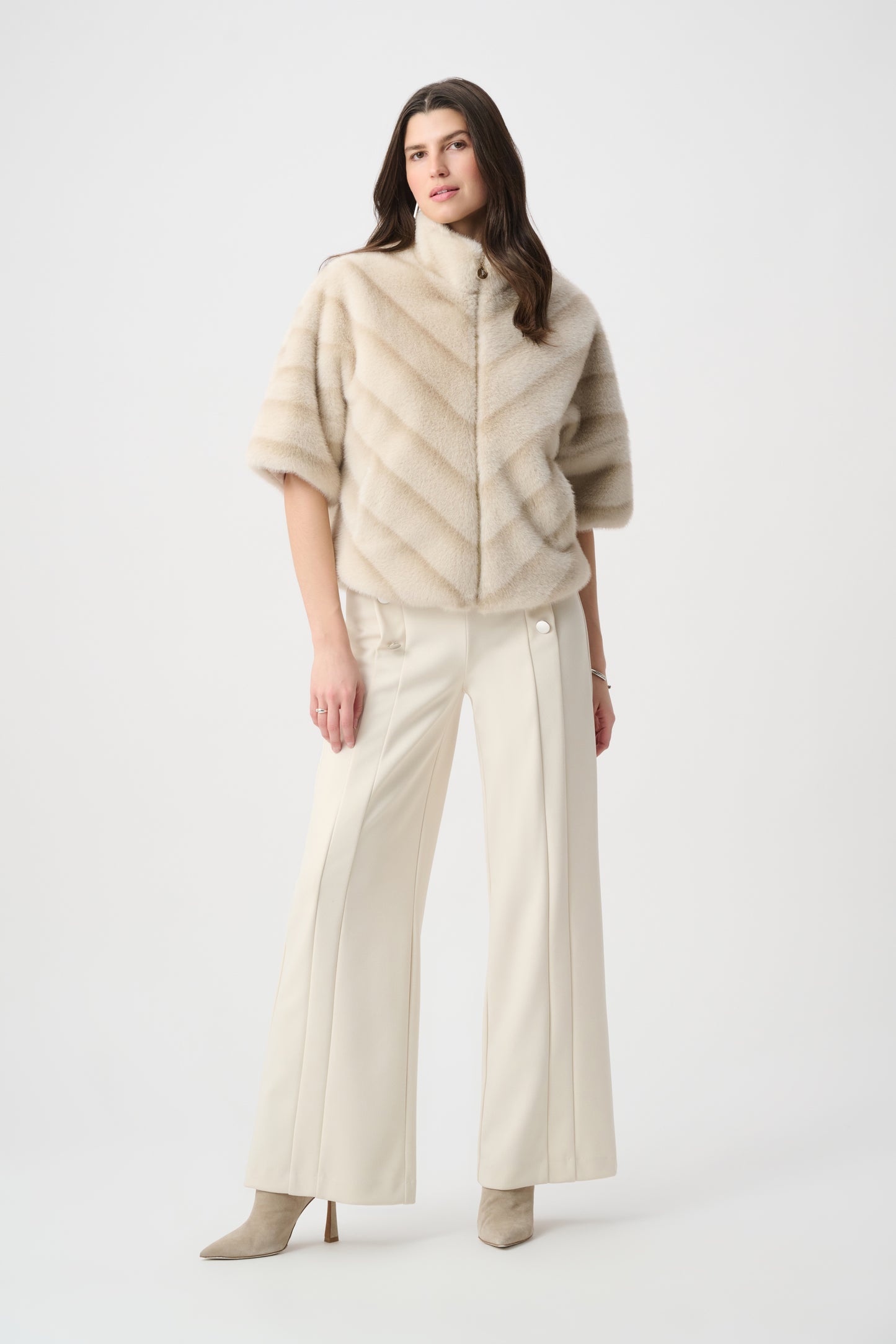 Chevron Print Faux Fur Jacket. Style JR264946