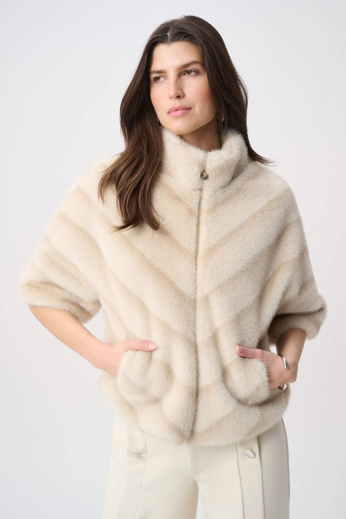 Chevron Print Faux Fur Jacket. Style JR264946