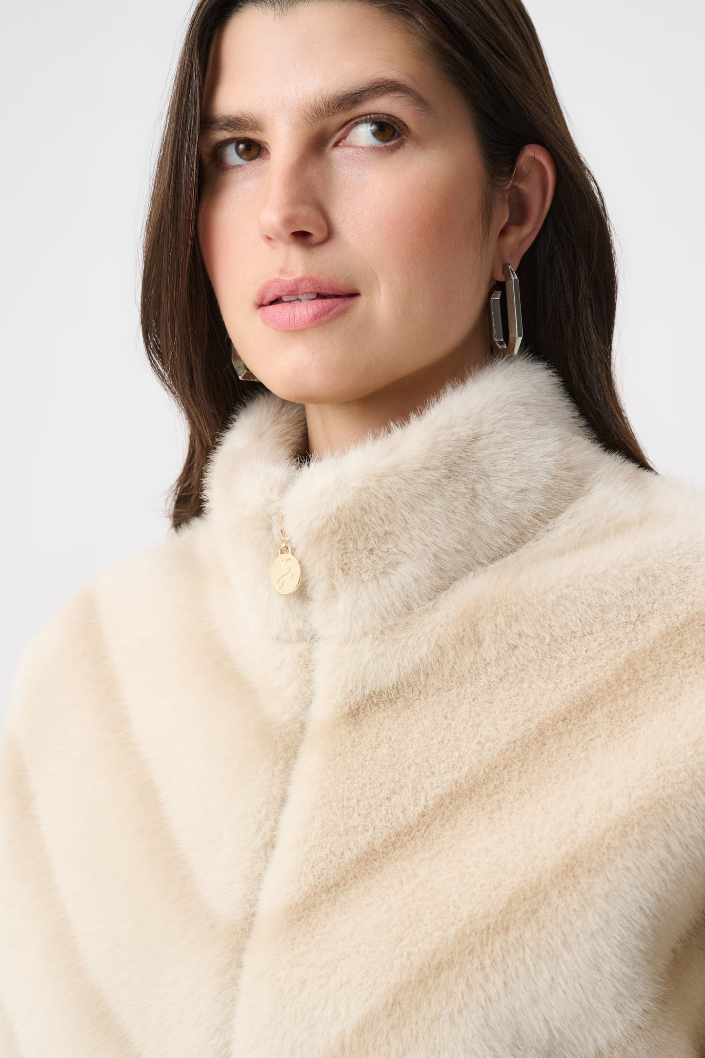 Chevron Print Faux Fur Jacket. Style JR264946