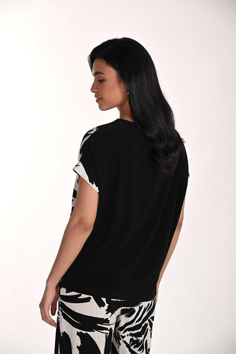 Short Raglan Sleeve Abstract Print Top. Style FL266311