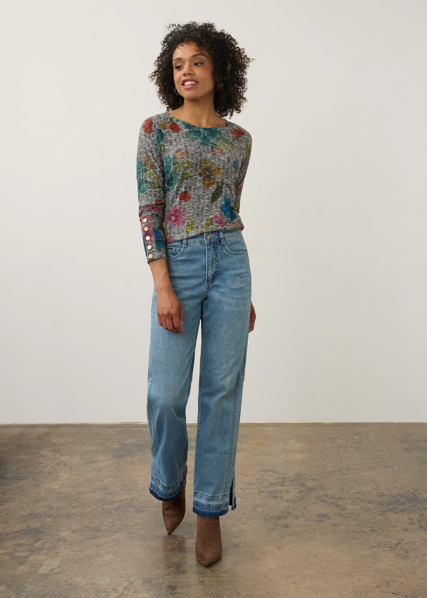 Gold Snap Button Cuff Floral Ribbed Knit Top. Style FD3359508