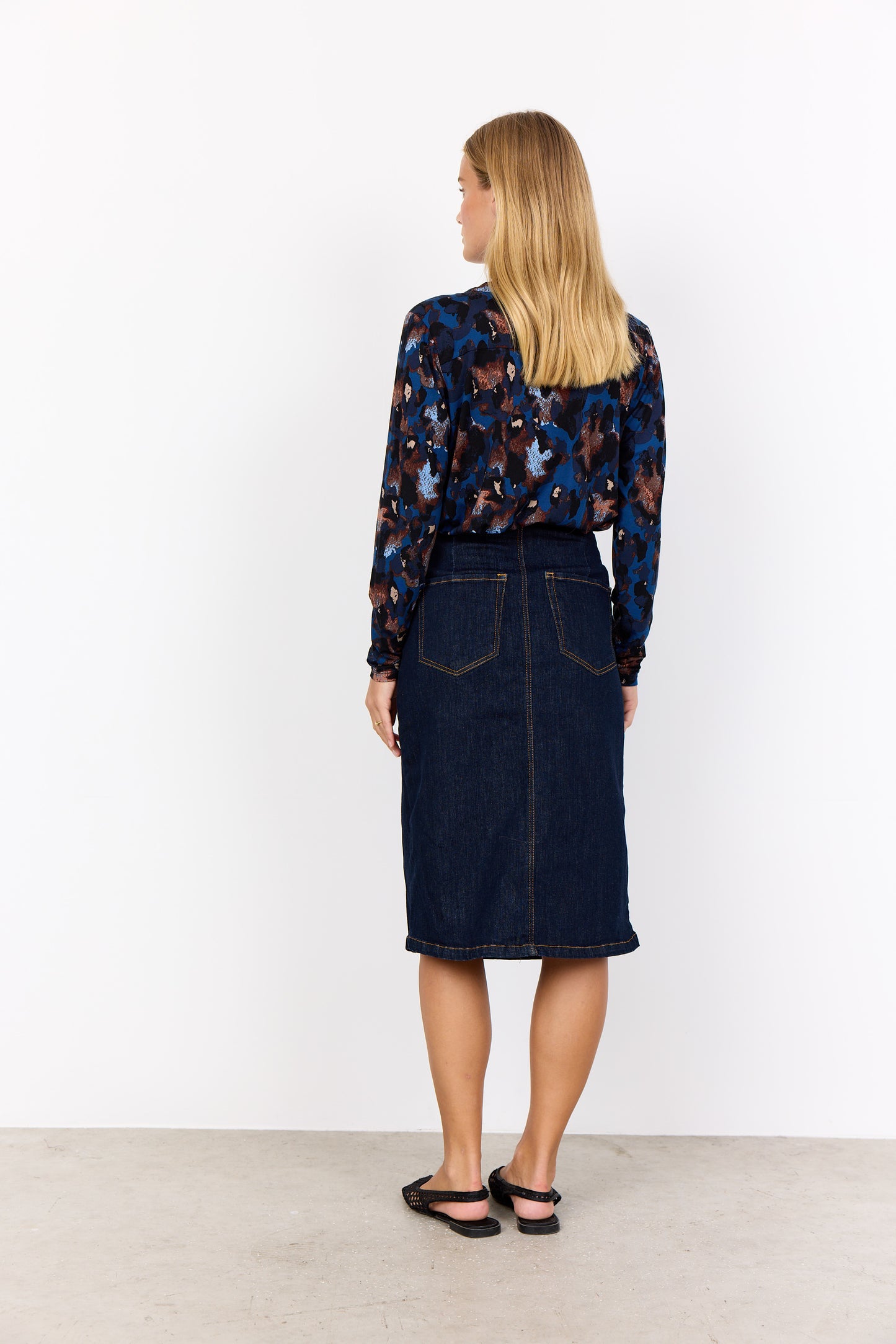 V-Neck Long Sleeve Abstract Print Top. Style SOYA4F27247