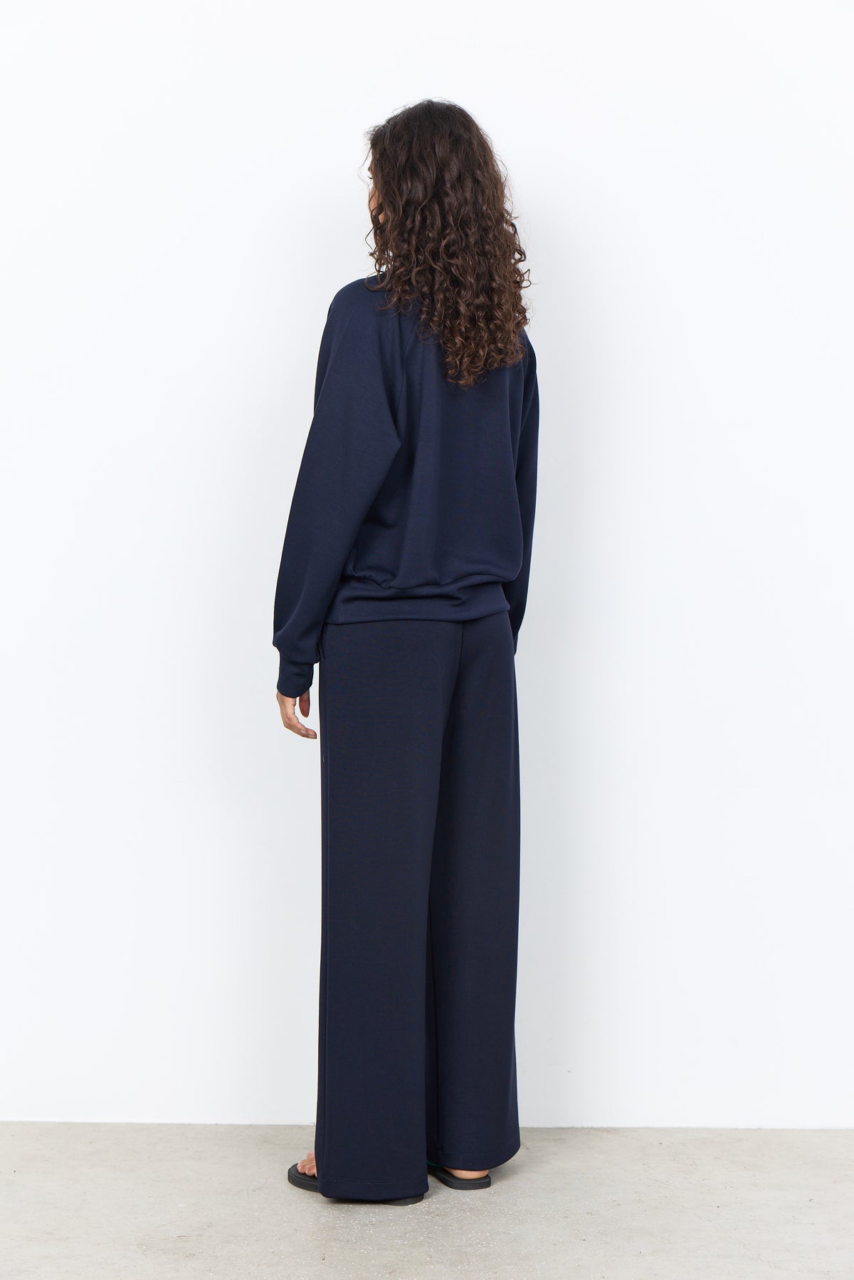 Long Sleeve Collared 1/2 Button-Up Neck Top. Style SOYA27856