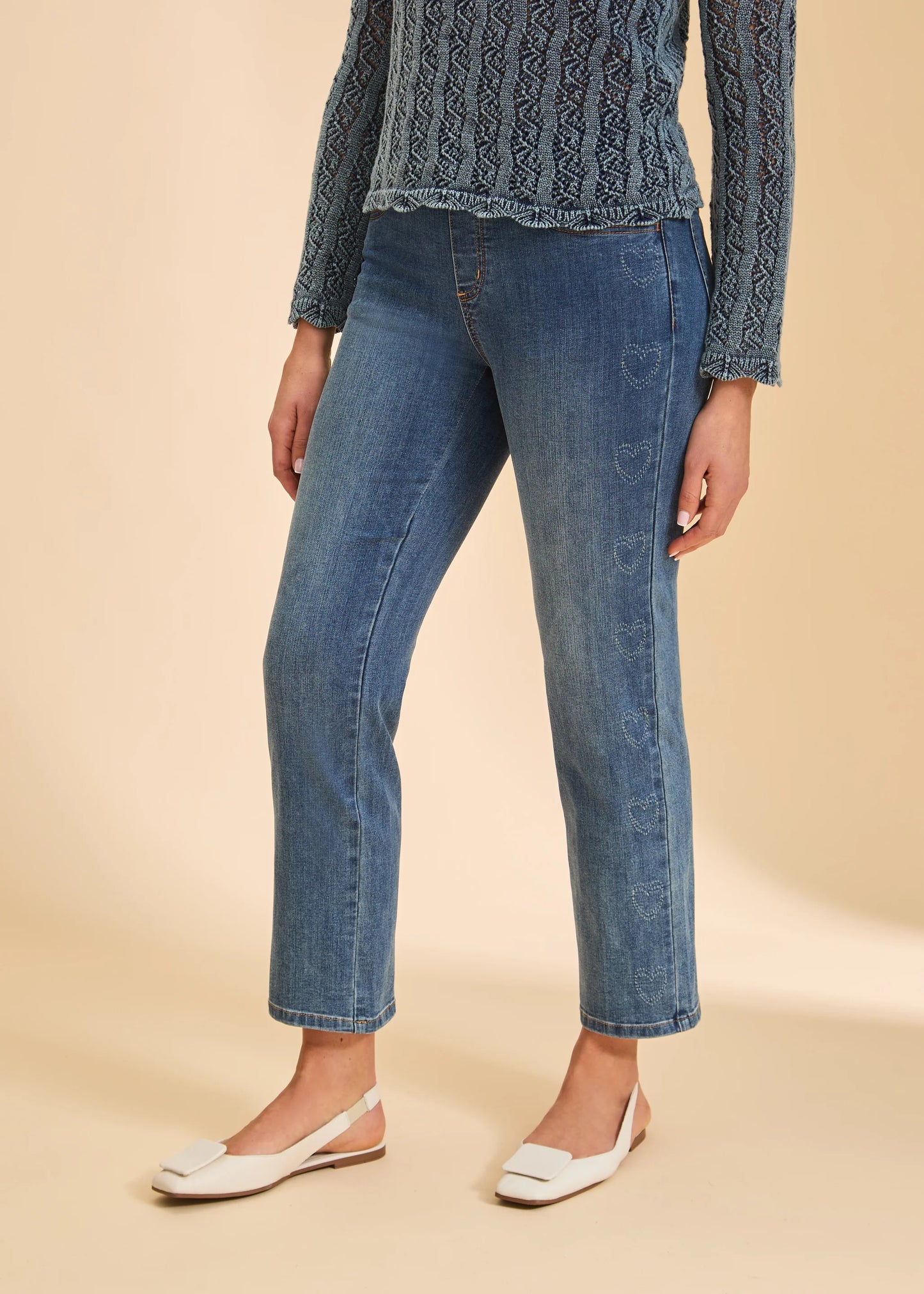 Pull-On Straight Leg Ankle Length Heart Details Jean. Style FD2517669