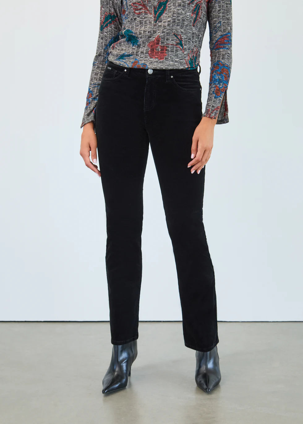 Corduroy Classic Bootcut Jeans. Style FD2812491