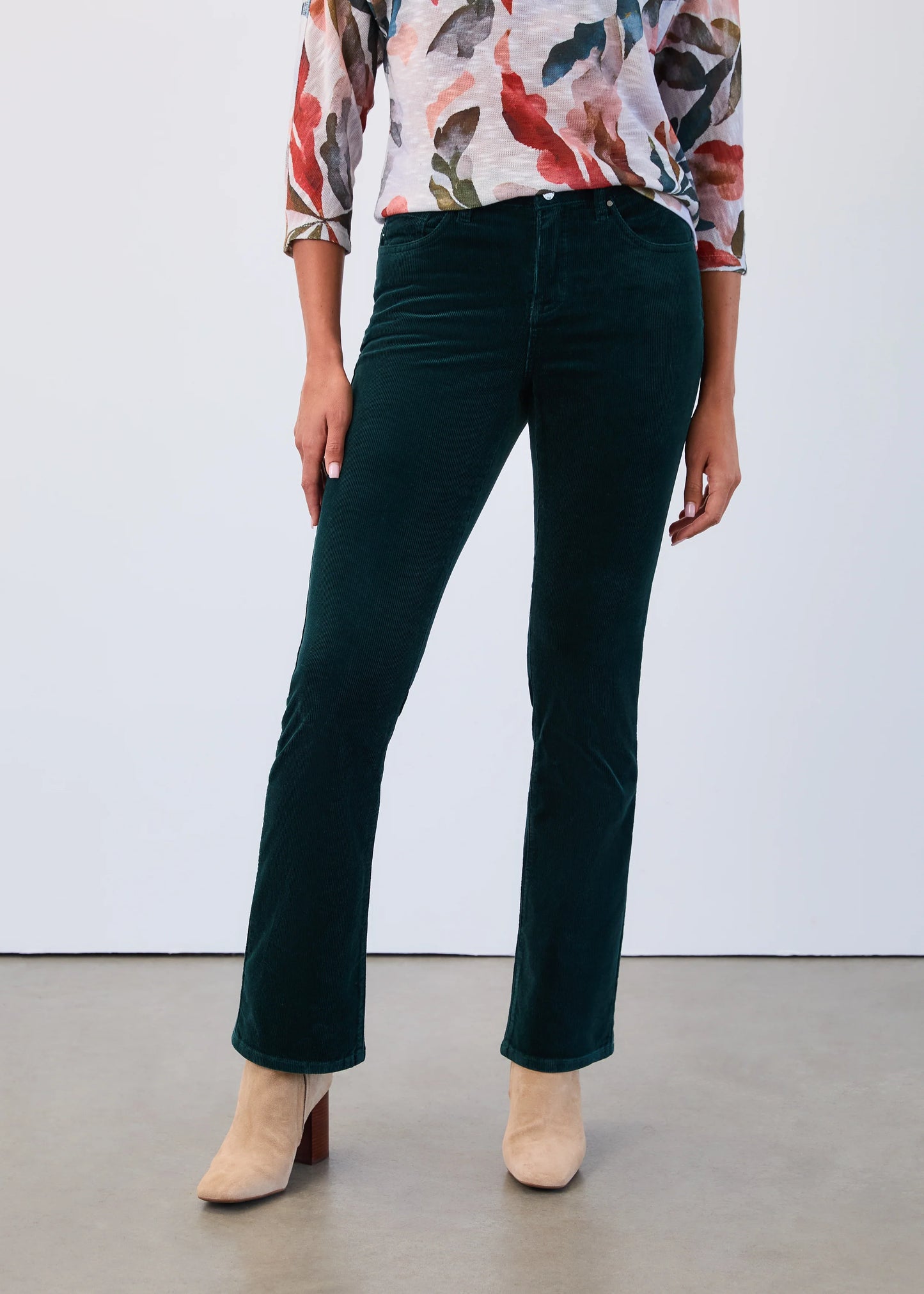 Corduroy Classic Bootcut Jeans. Style FD2812491