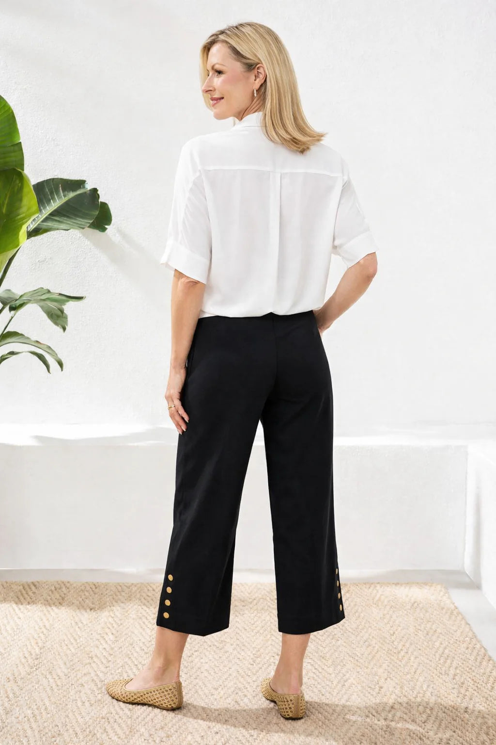 Flatten It® Tummy Control Wide Leg Pull-On Capris Pants. Style TR3011O-7165