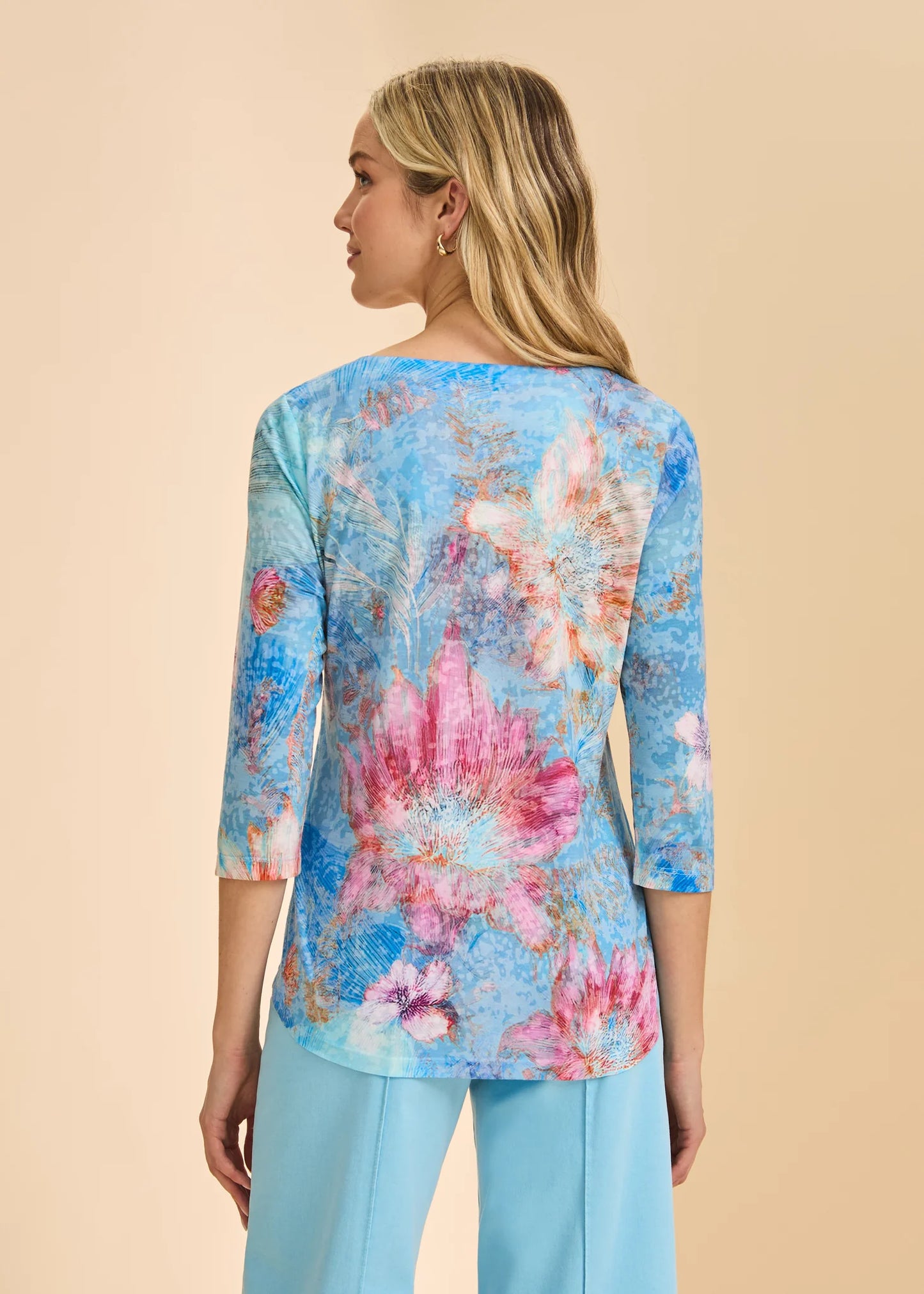 Floral 3/4 Sleeve Round Neck Top. Style FD3206844