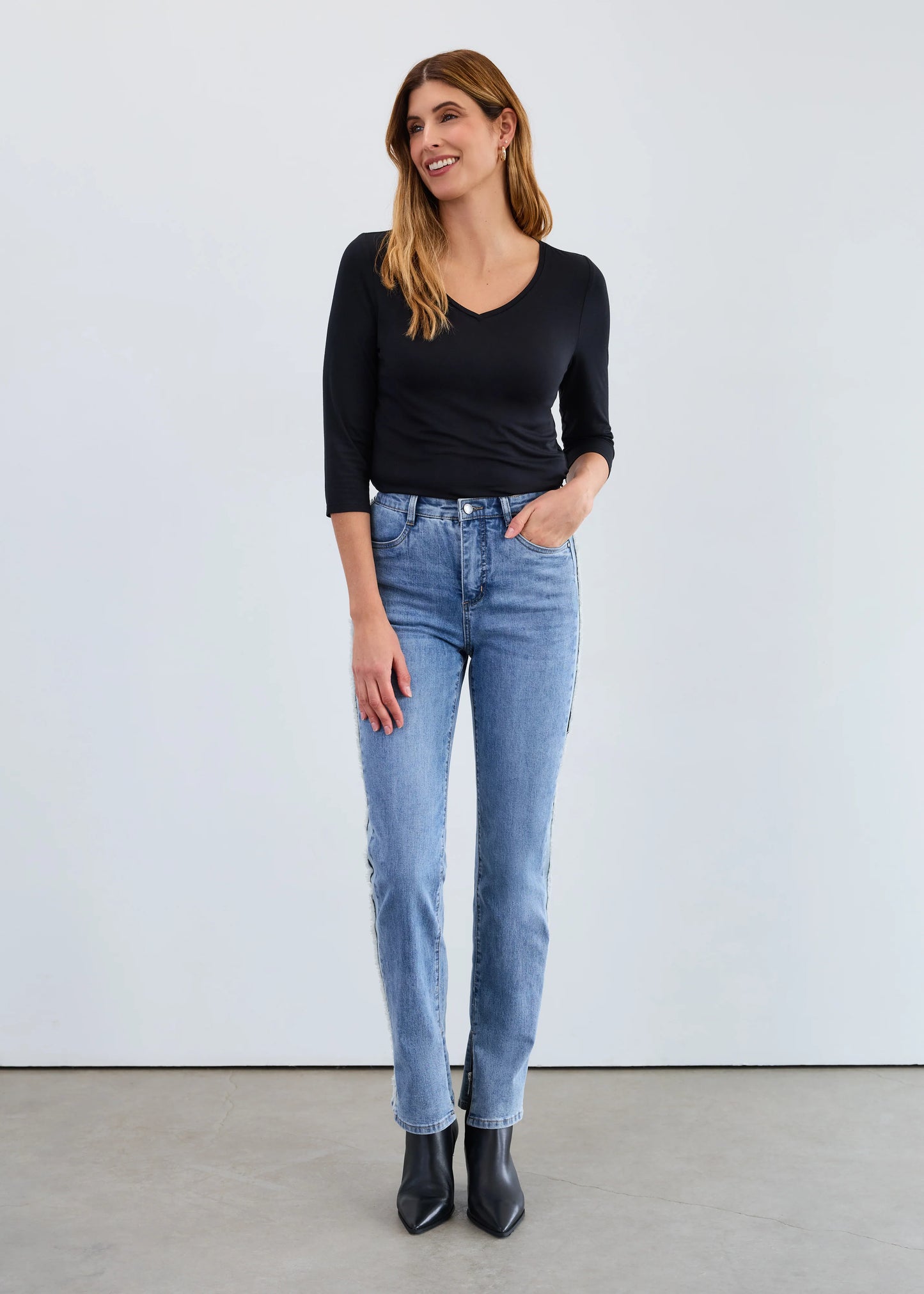3/4 Sleeve V-Neck Top. Style FD3318756