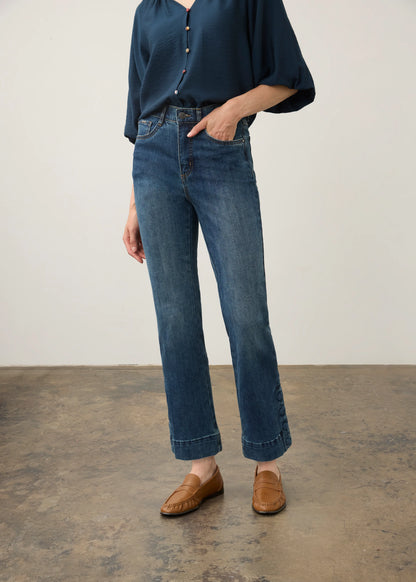 Suzanne Boot Ankle Length Buttons Cuff Jeans. Style FD6854779