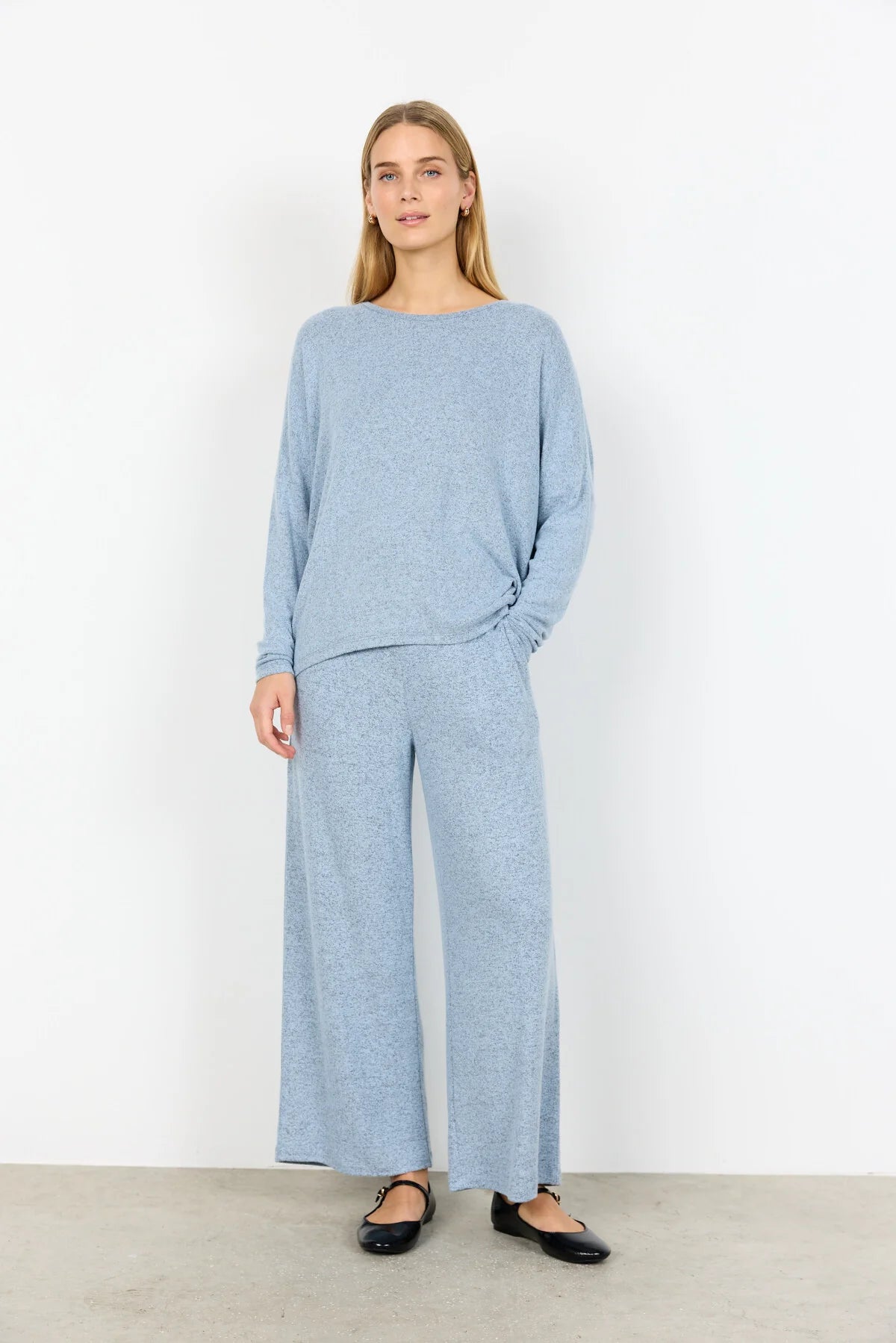 Long Sleeve Round Neck Drop Shoulder Top. Style SOYA24788