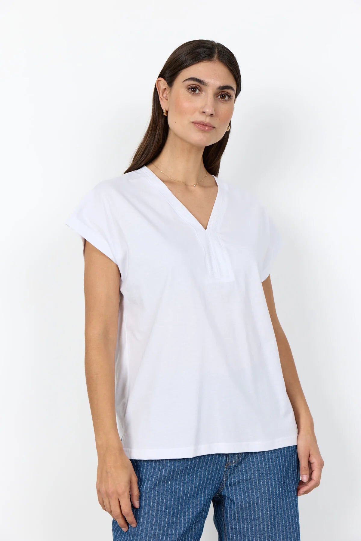 Stitching Detail V-Neckline Short Sleeve Cotton Top. Style SOYA27476