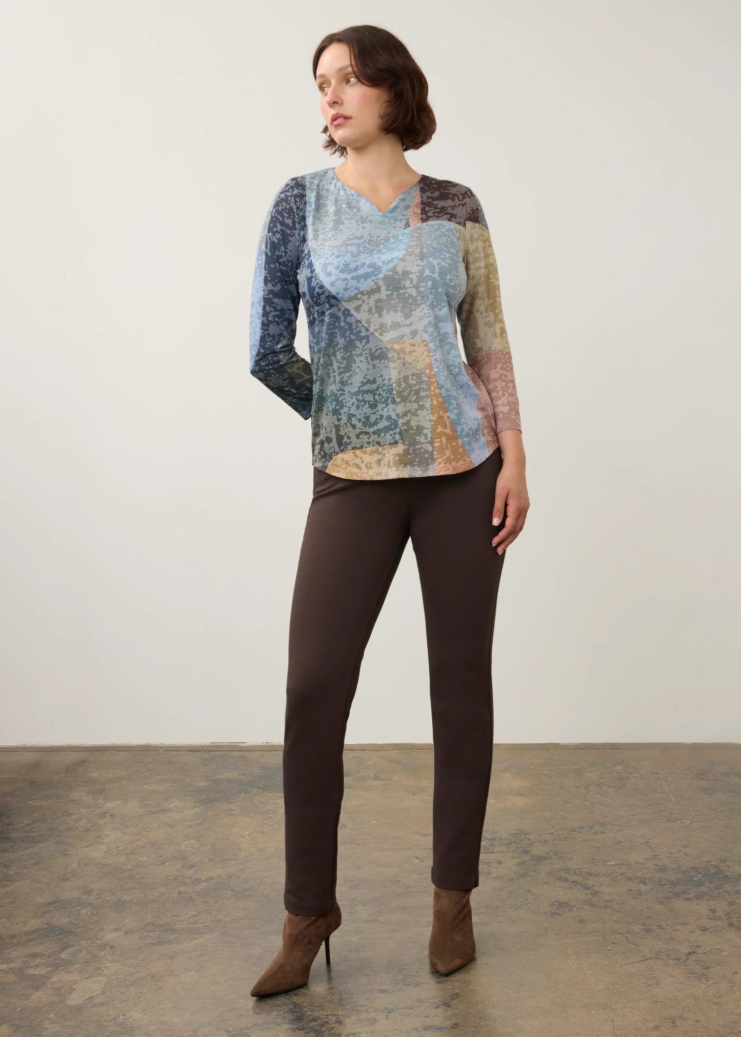 3/4 Sleeve V-Neck Abstract Printed Lightweight Top. Style FD3795844