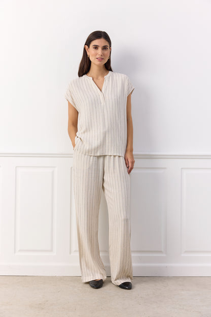 Notch Neck Pinstripe Top. Style SOYA4S41087