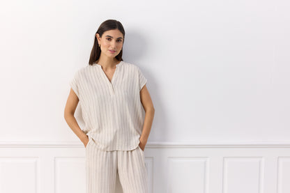 Notch Neck Pinstripe Top. Style SOYA4S41087