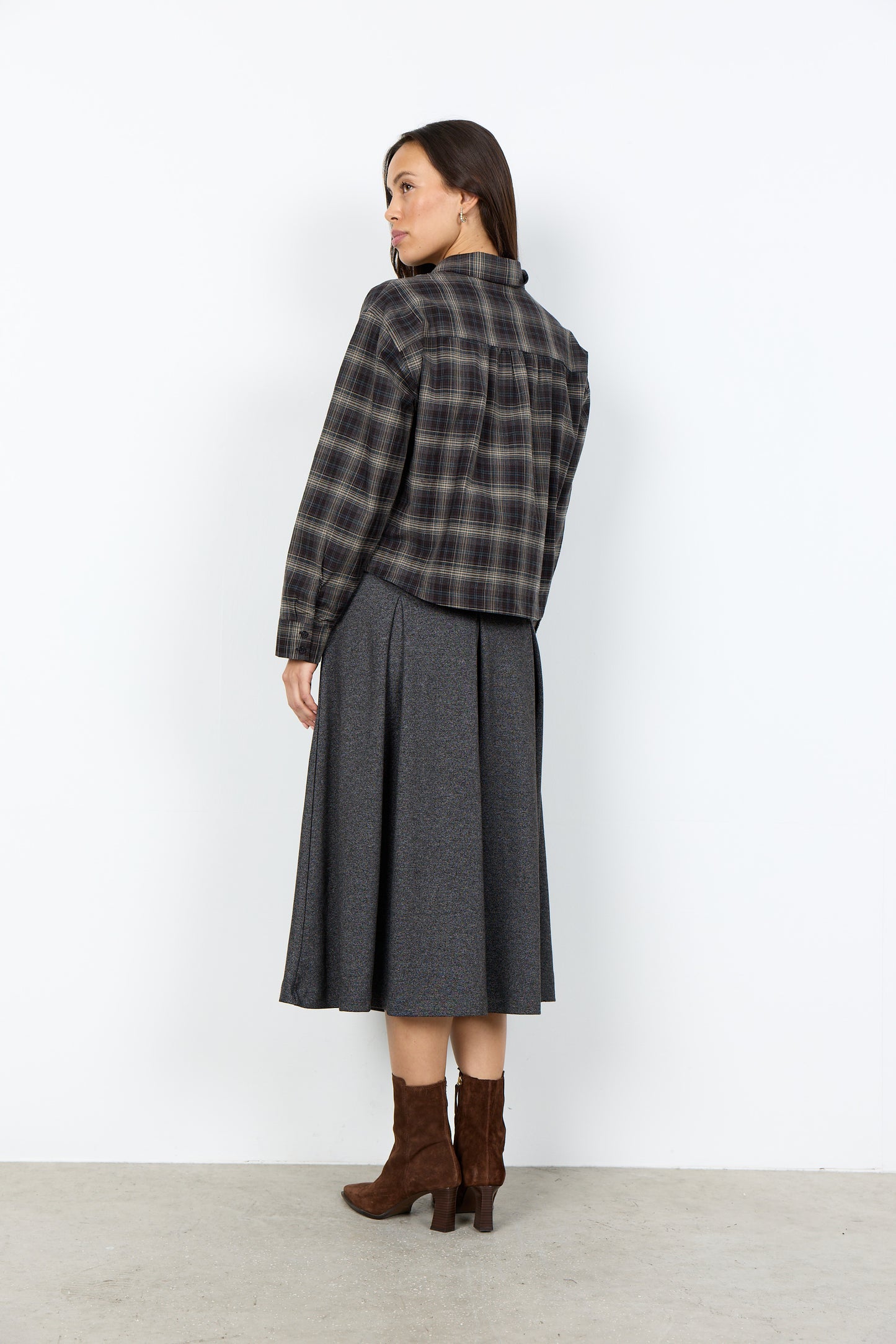 Cropped Length Long Sleeve Plaid Blouse. Style SOYA41927