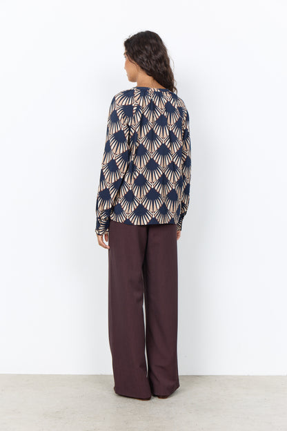 Printed V-Neck Popover Blouse. Style SOYA41958