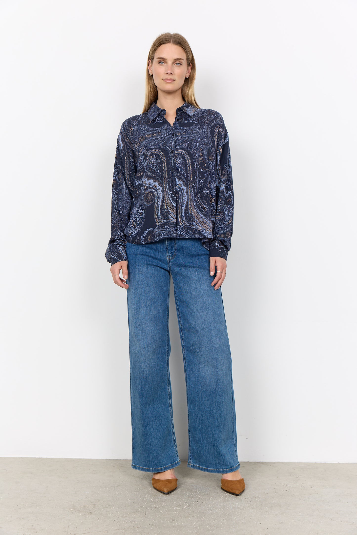 Paisley Print Button Front Blouse. Style SOYA41973