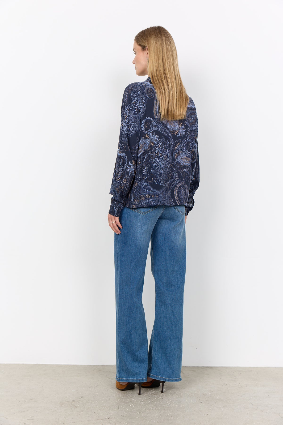 Paisley Print Button Front Blouse. Style SOYA41973