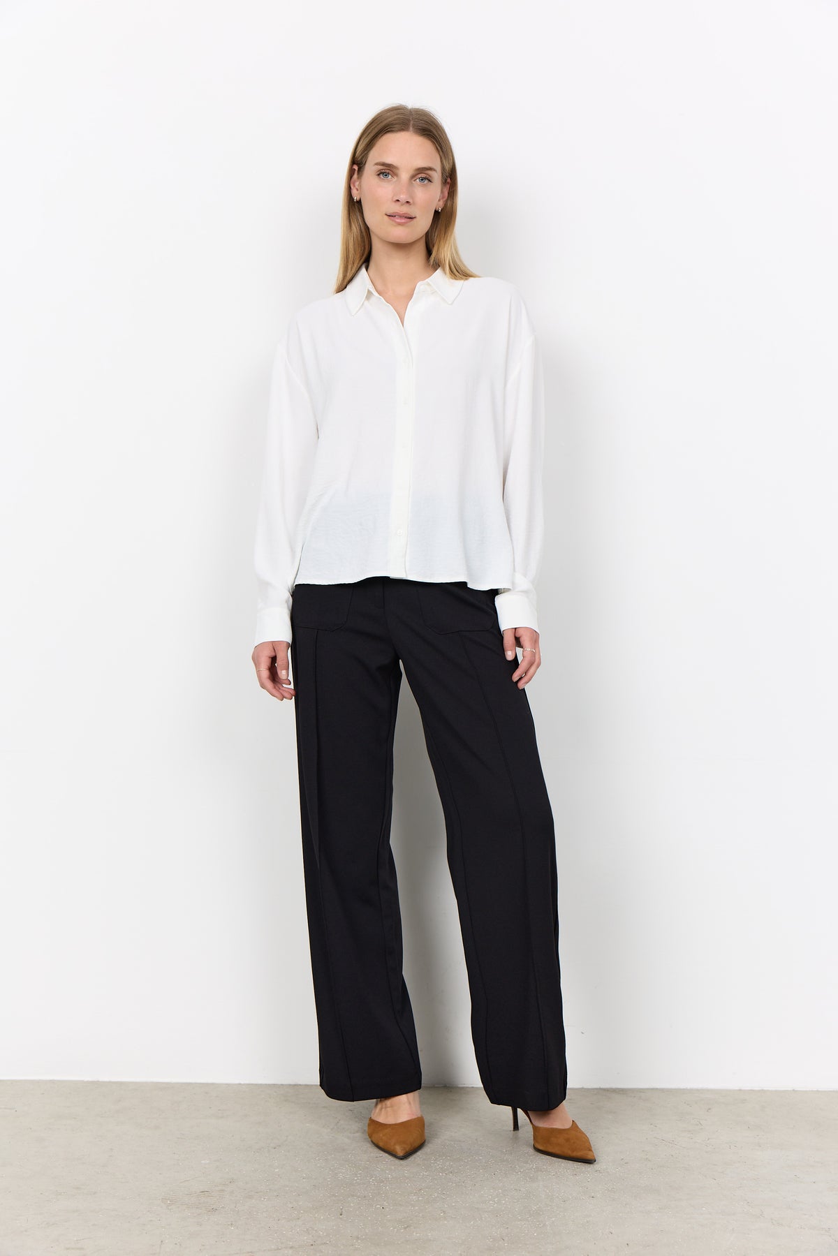 Long Sleeve Button Front Hip Slit Top. Style SOYA41991