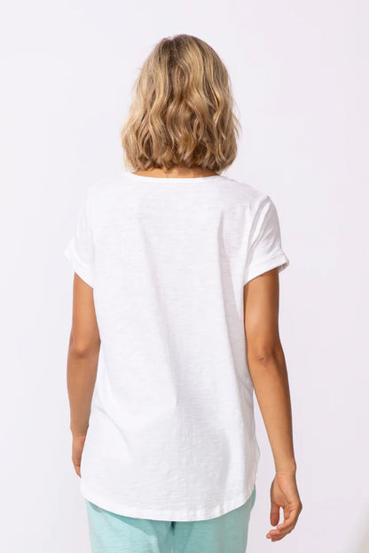 Round Neckline Daisy Print Short Sleeve Top. Style ESC52634