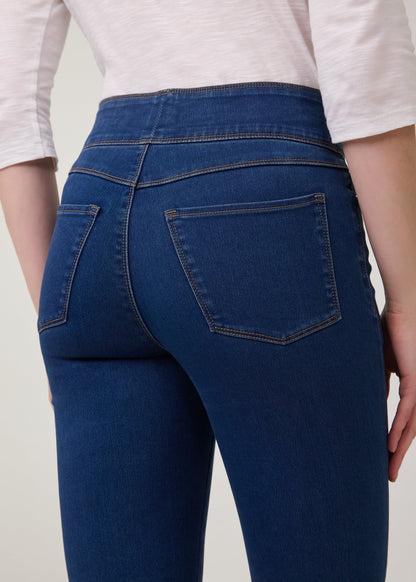 Pull-On Slim Leg Ankle Jean. Style FD241806N