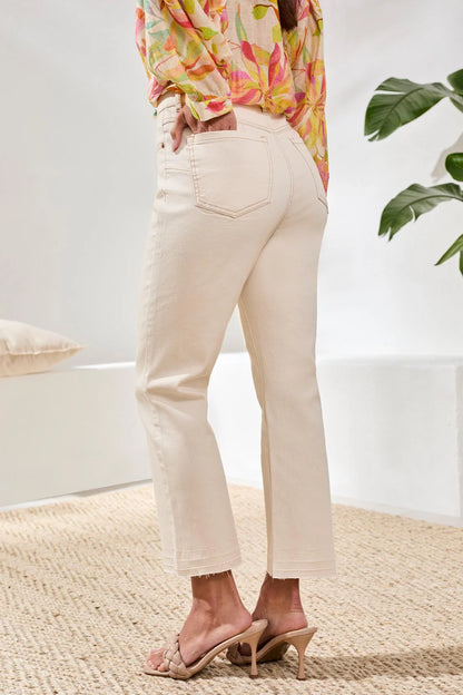 Sophia Curvy Microflare Cropped Jean. Style TR5560O-4744