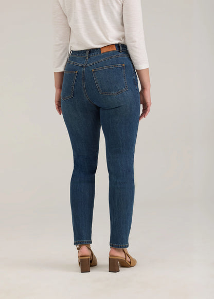 Suzanne Slim Leg Jean. Style FD6961779