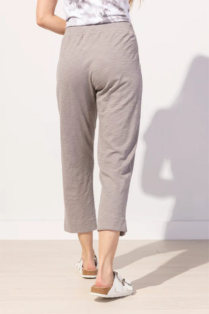 Lightweight Solid Colour Pull-On Capri. Style ESC60005S6