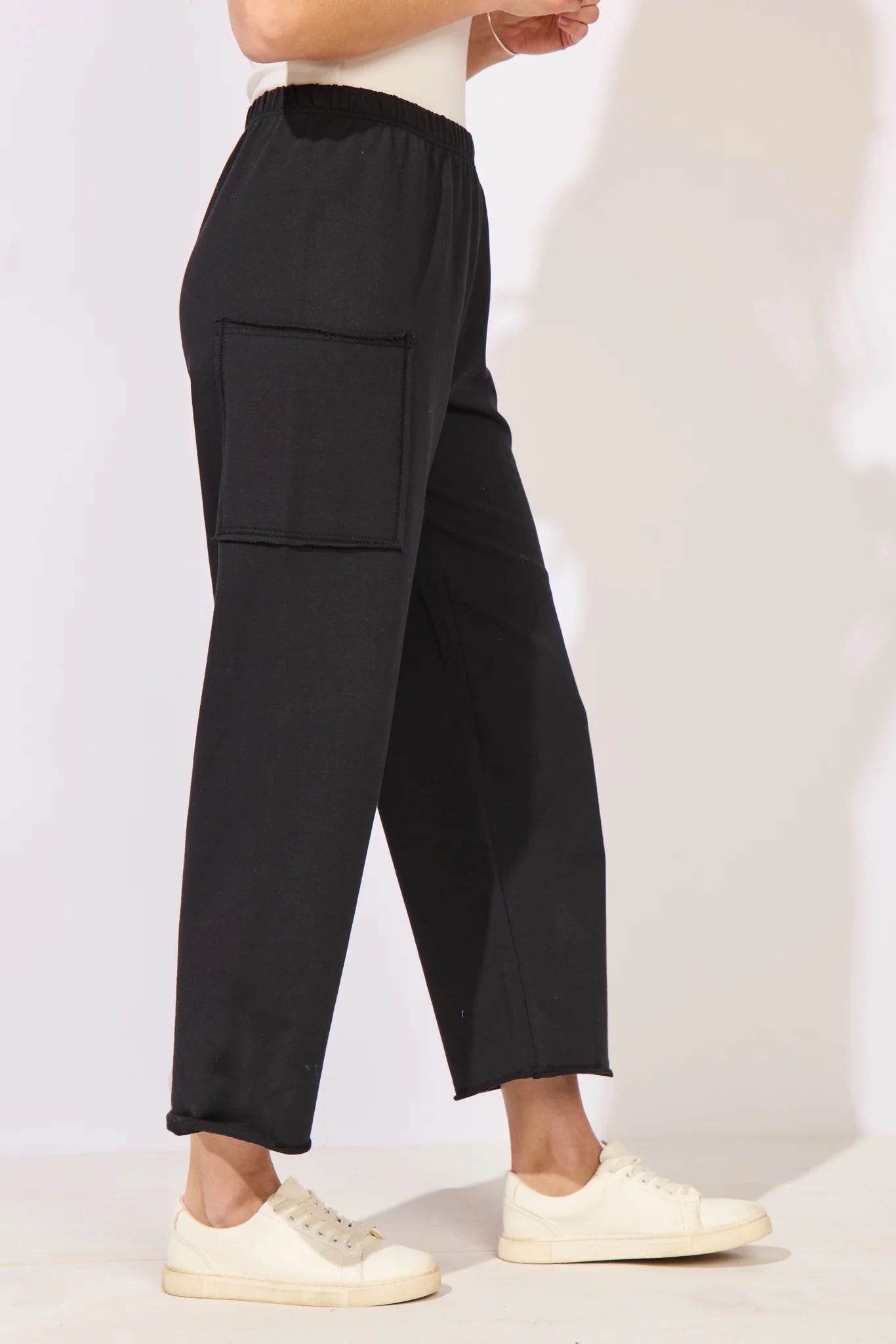 Front Terry Pocket Wide Leg Pant. Style ESC60126