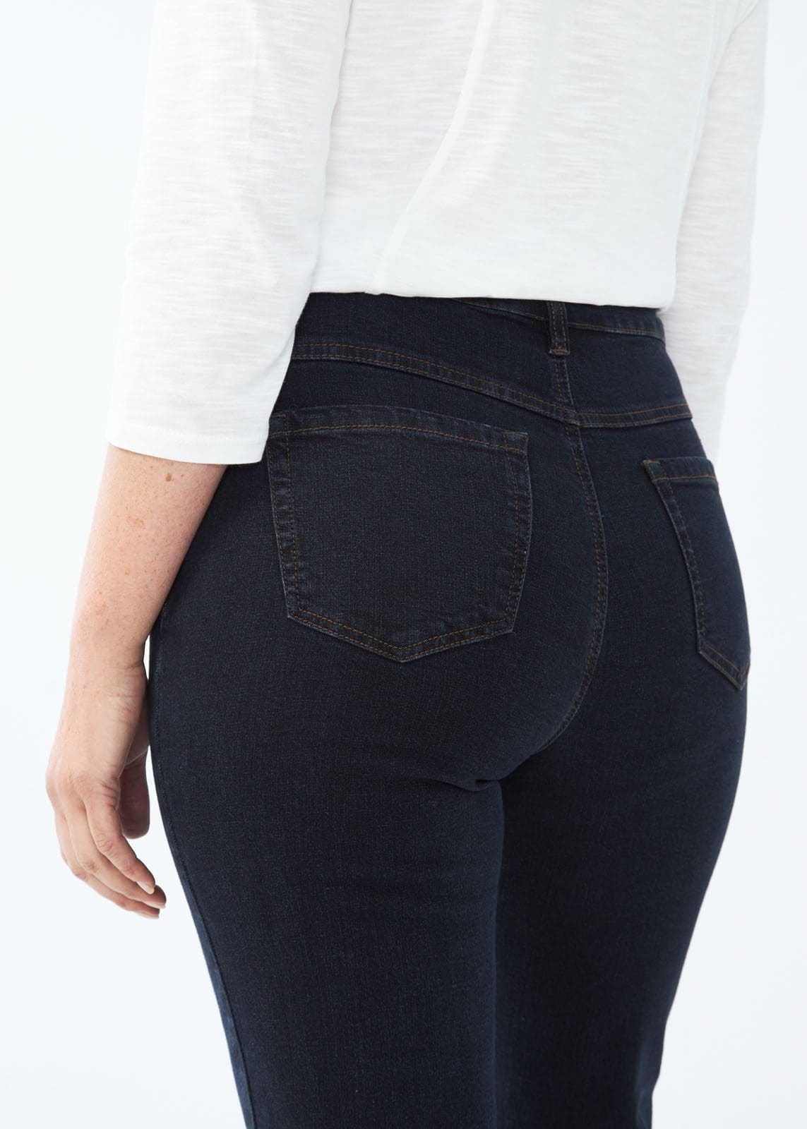 Suzanne High Rise Straight Leg Jean. Style FD6043002