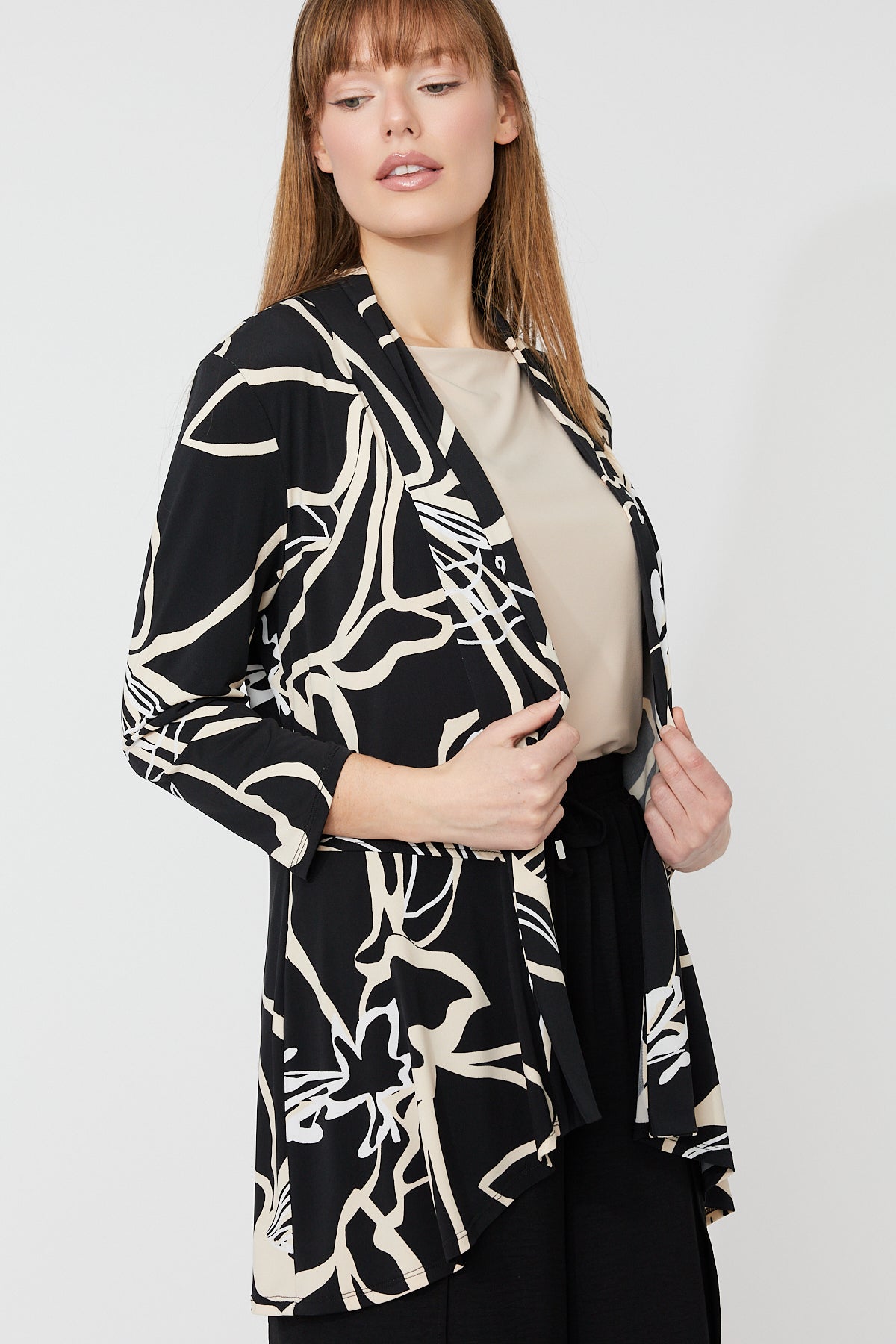 Abstract Black & Beige Print Open Front Cardigan. Style FL261226