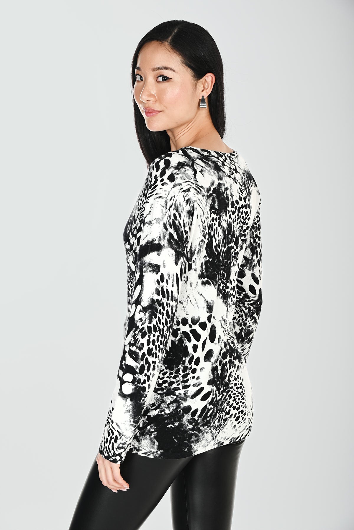 Animal Print Rhinestone & Metallic Details Sweater. Style FL264836