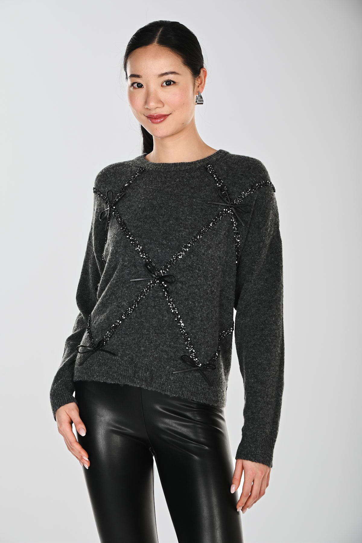 Black Bows Knitted Crew Neck Long Sleeve Sweater. Style FL264871