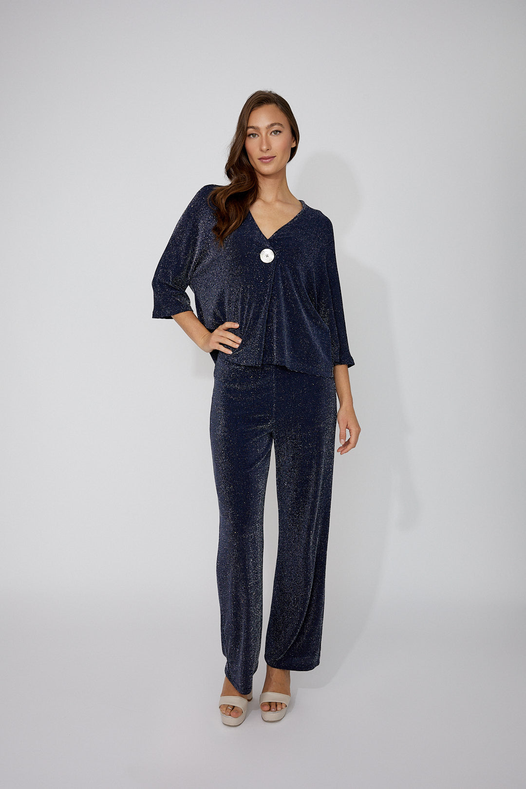 Glitter V-Neck 3/4 Sleeve Raglan Top. Style FL268226