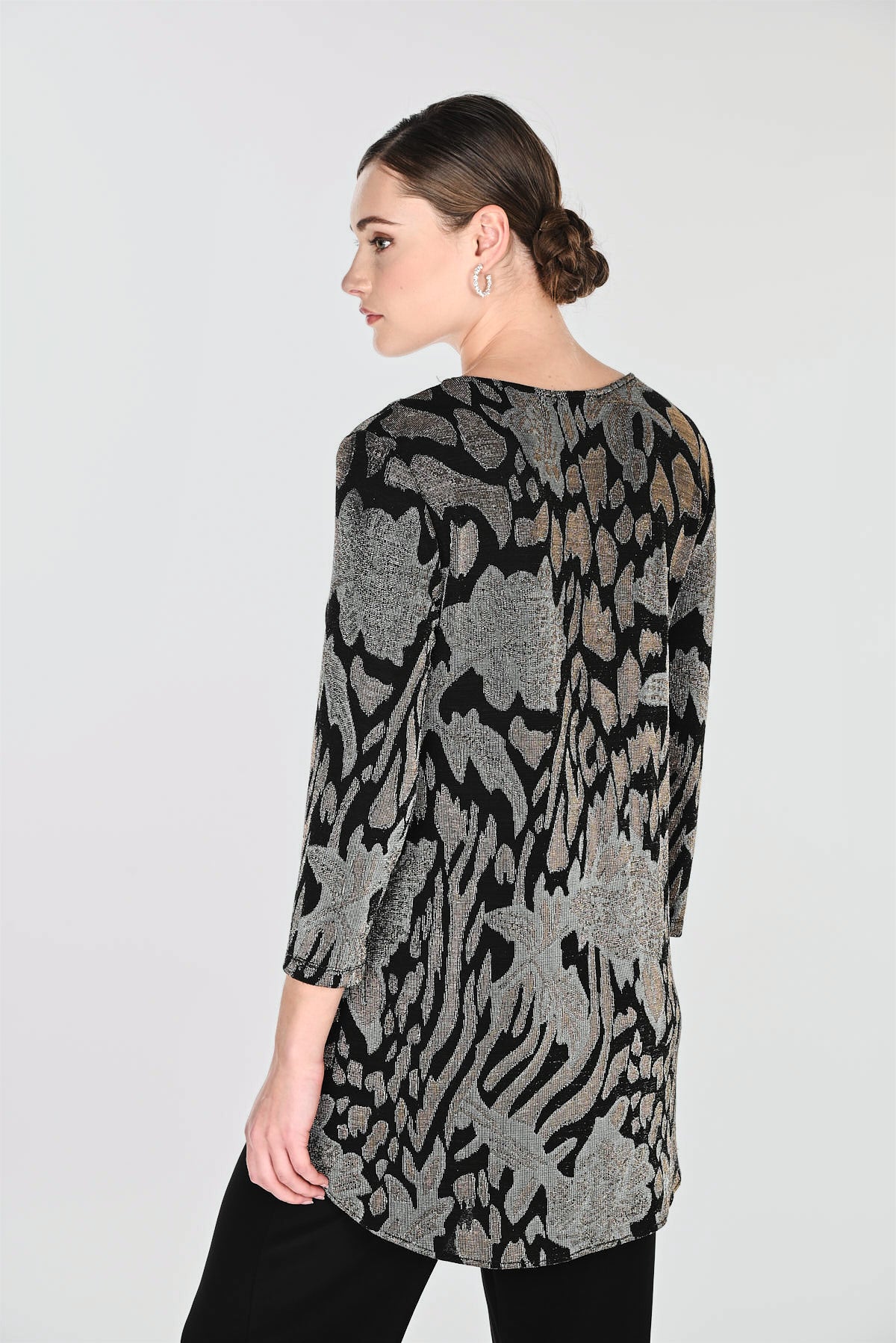 Metallic Abstract Print Gold Buckle Gathering Detail Top. Style FL269363