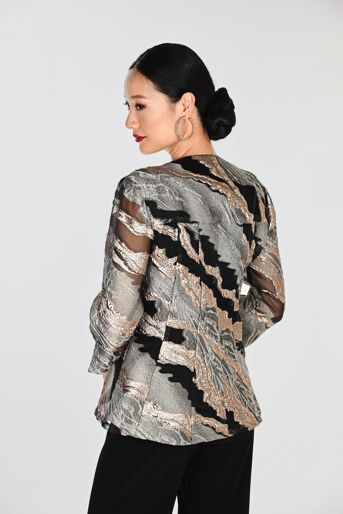 Abstract Weave Statement Button Swing Jacket. Style FL269368