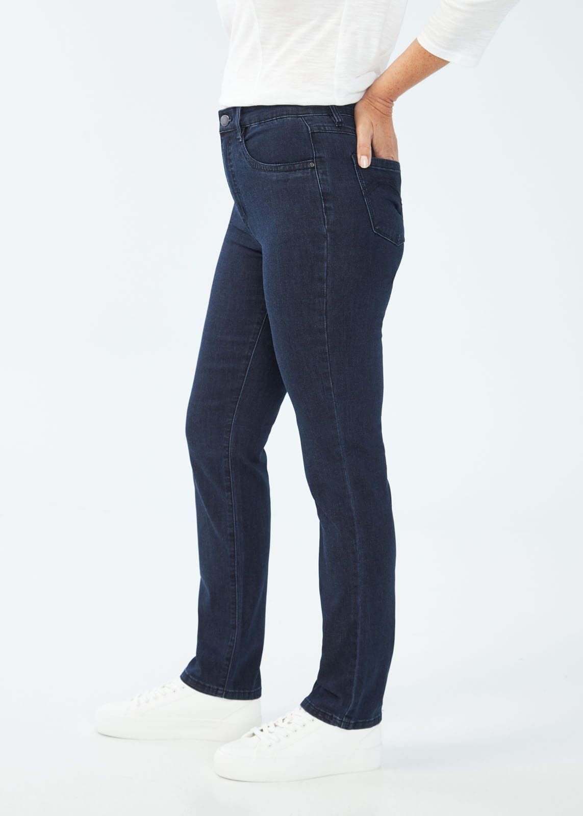 Suzanne Relaxed Slim Leg Supreme Jean in Multiple Colours. Style FD6473250