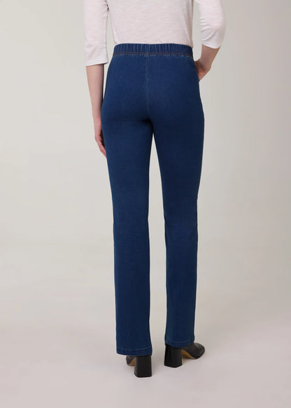 Pull-On Bootcut Jean. Style FD666406N