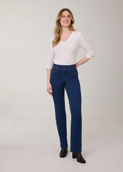 Petite Pull-On Bootcut Jean. Style FD866406N