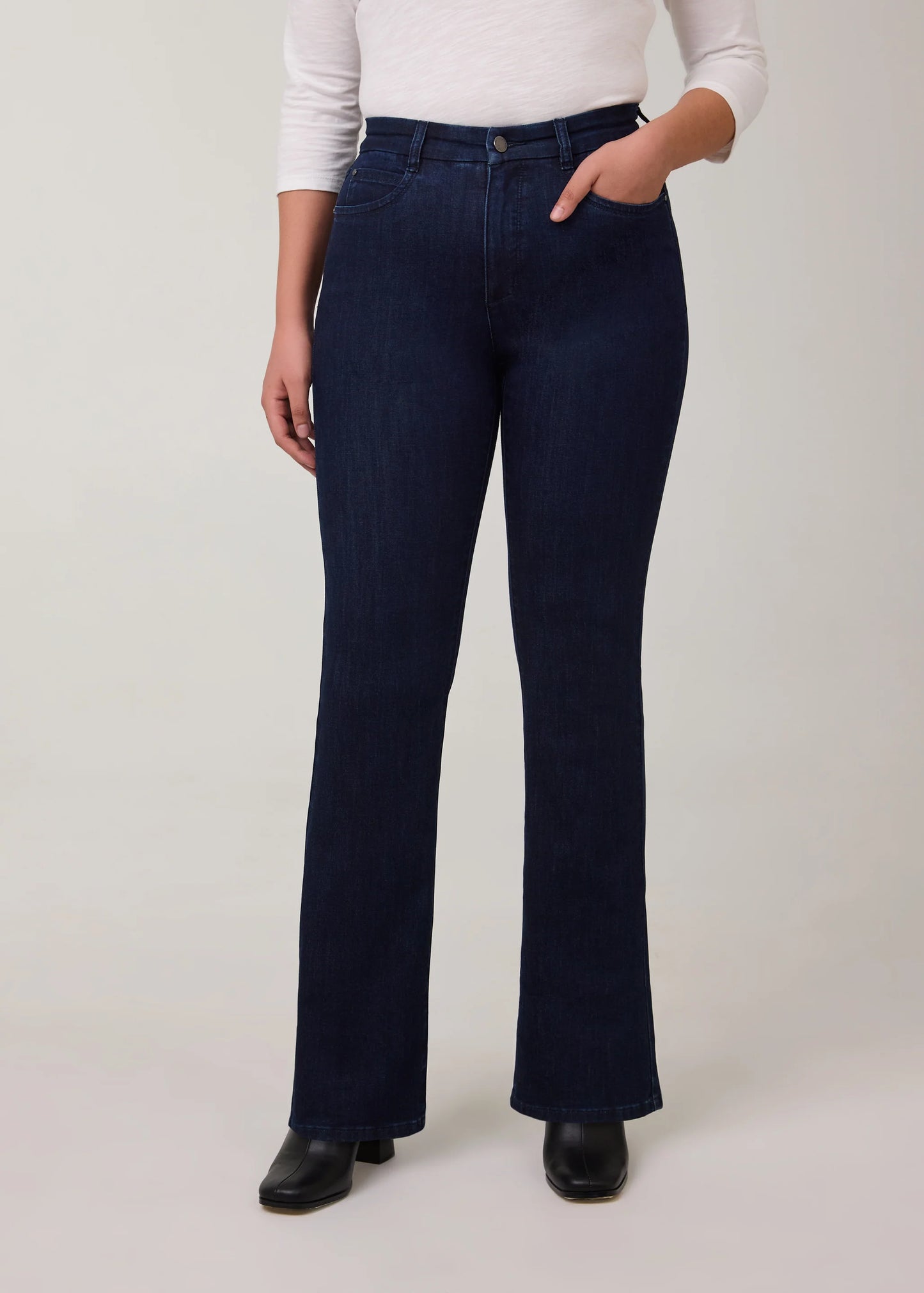 Petite Peggy Bootleg Jean. Style FD8783250