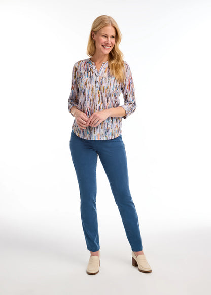 Petite Suzanne Straight Leg Jean. Style FD8864511