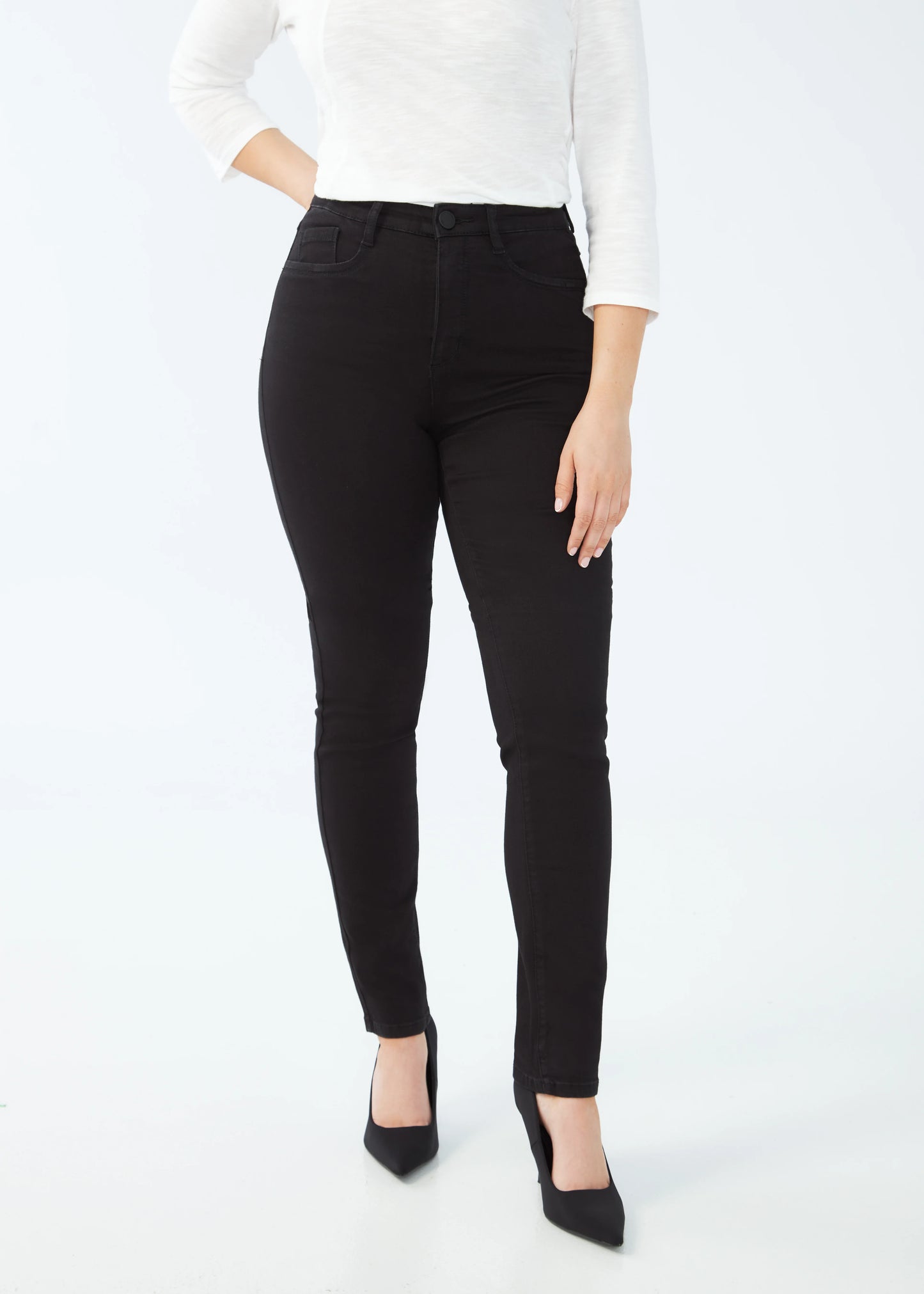 Black Peggy Straight Leg Jean. Style FD6875660