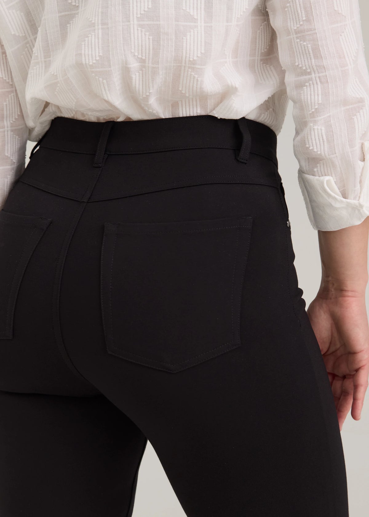 Ponte Suzanne Straight Leg Pant. Style FD6922396